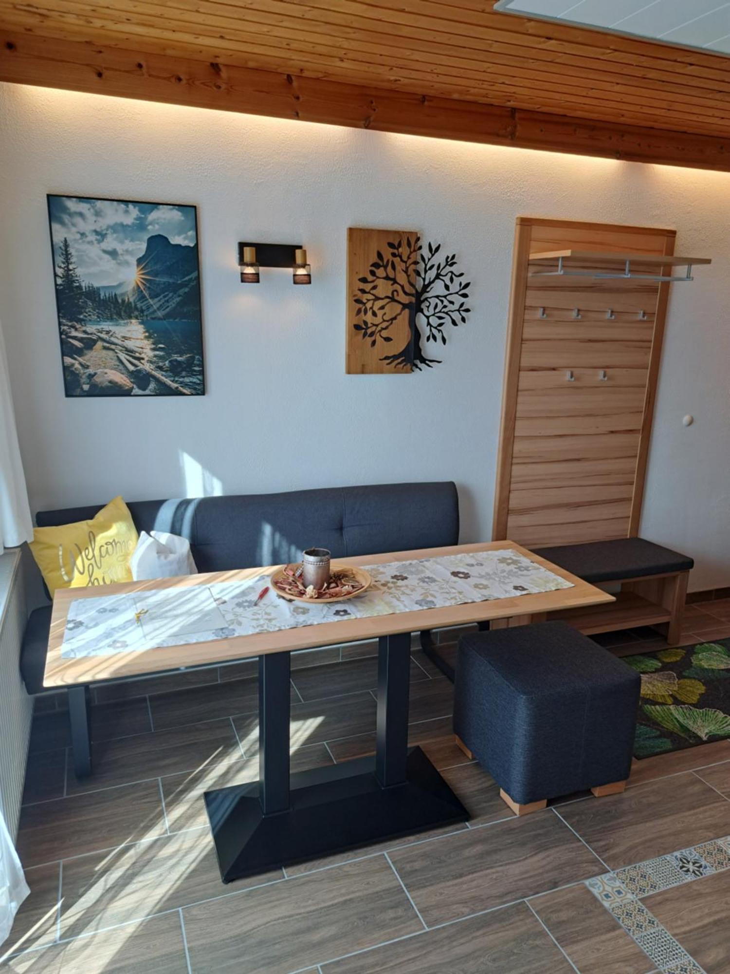 Apartmenthaus Bader ลอยทัช ภายนอก รูปภาพ