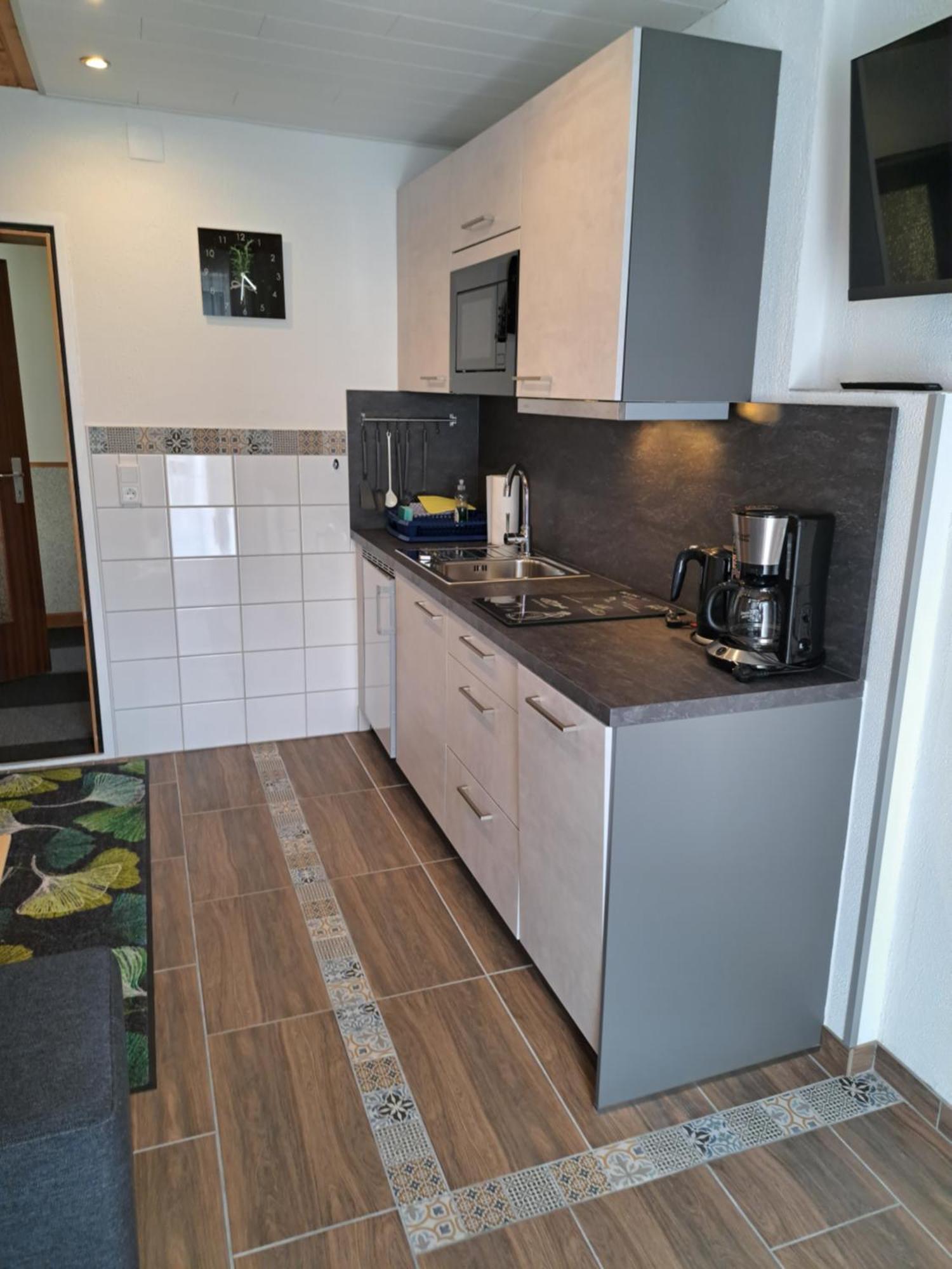 Apartmenthaus Bader ลอยทัช ภายนอก รูปภาพ
