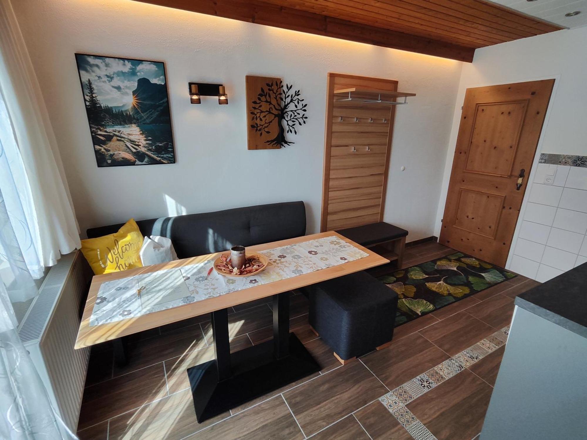 Apartmenthaus Bader ลอยทัช ภายนอก รูปภาพ