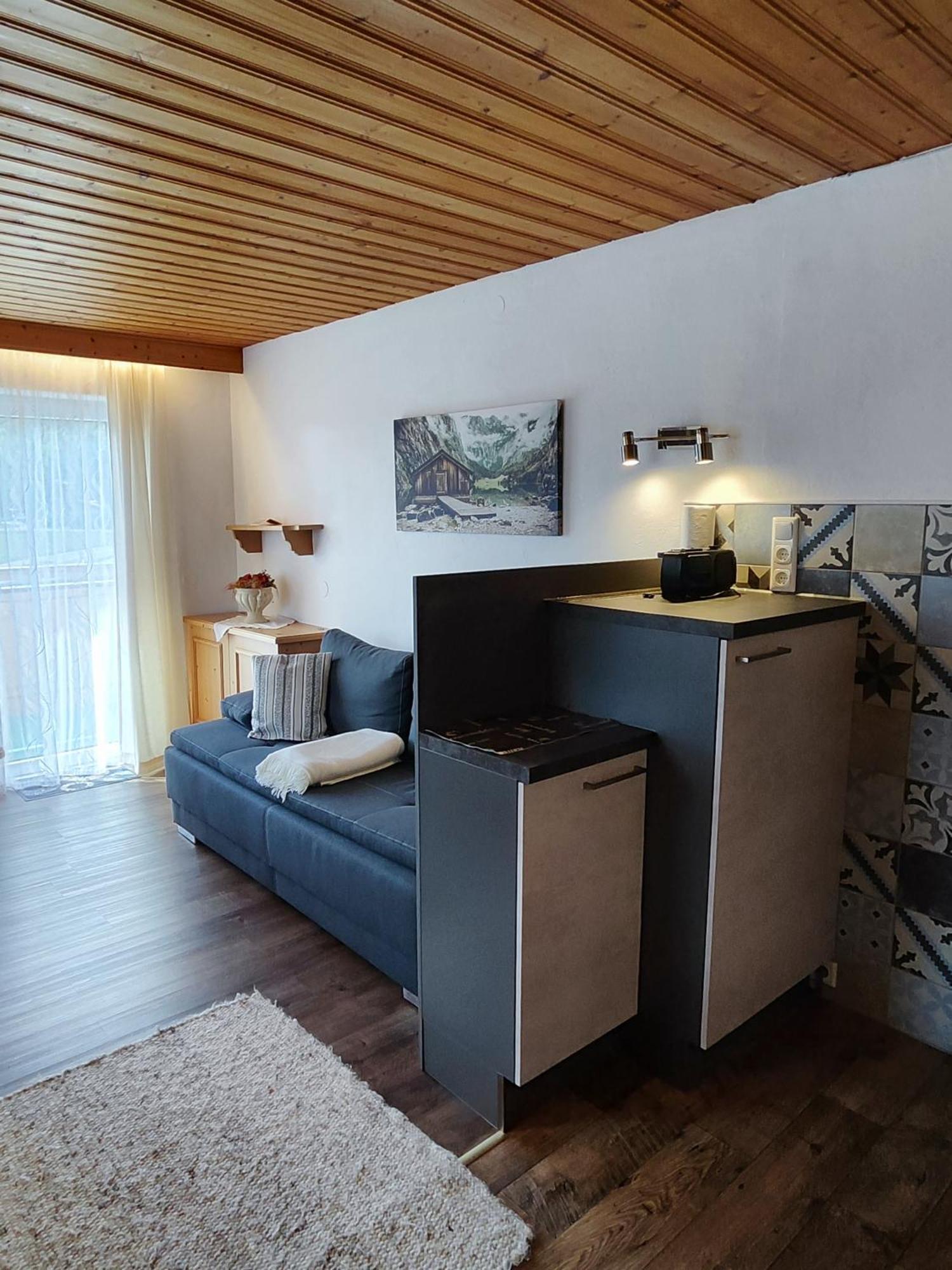 Apartmenthaus Bader ลอยทัช ภายนอก รูปภาพ