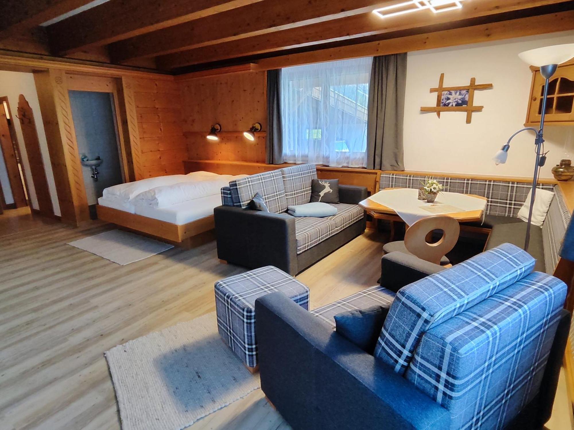 Apartmenthaus Bader ลอยทัช ภายนอก รูปภาพ