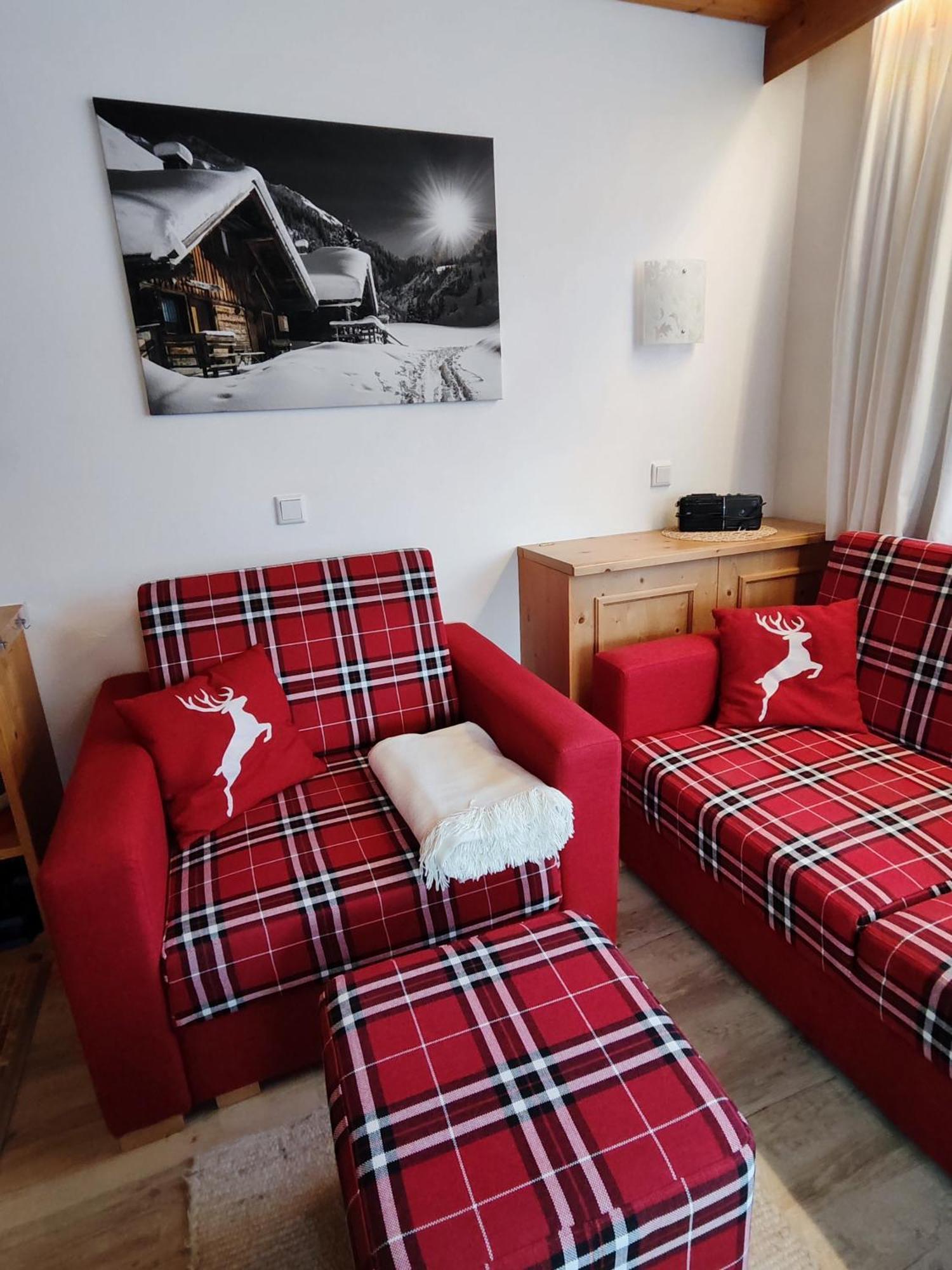 Apartmenthaus Bader ลอยทัช ภายนอก รูปภาพ