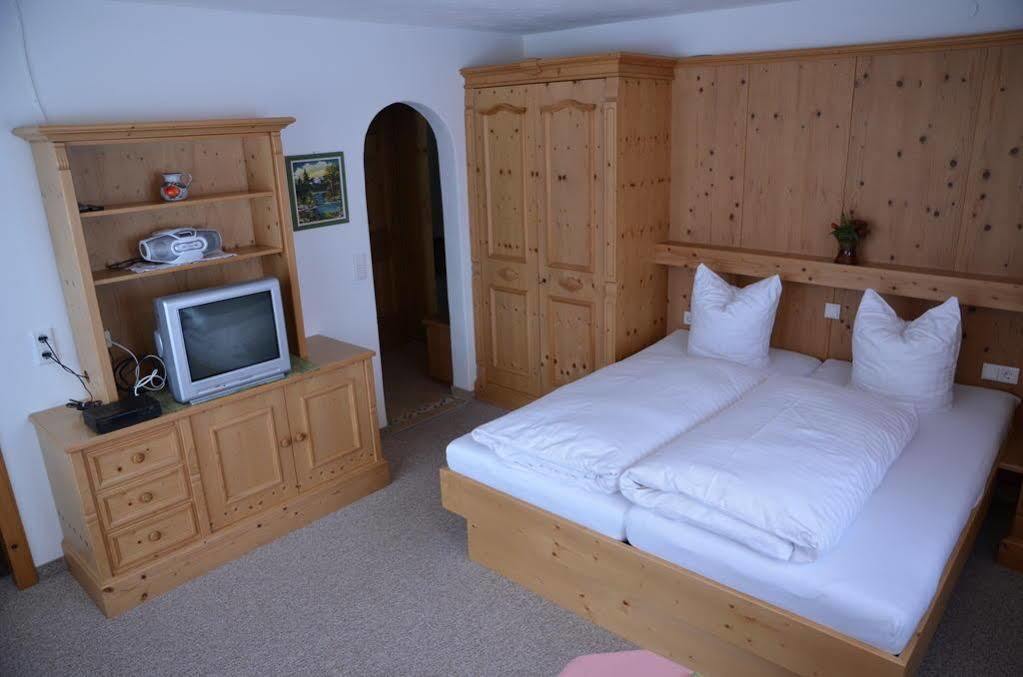 Apartmenthaus Bader ลอยทัช ภายนอก รูปภาพ